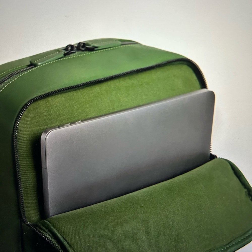 Backpack - Picture 5 of 8